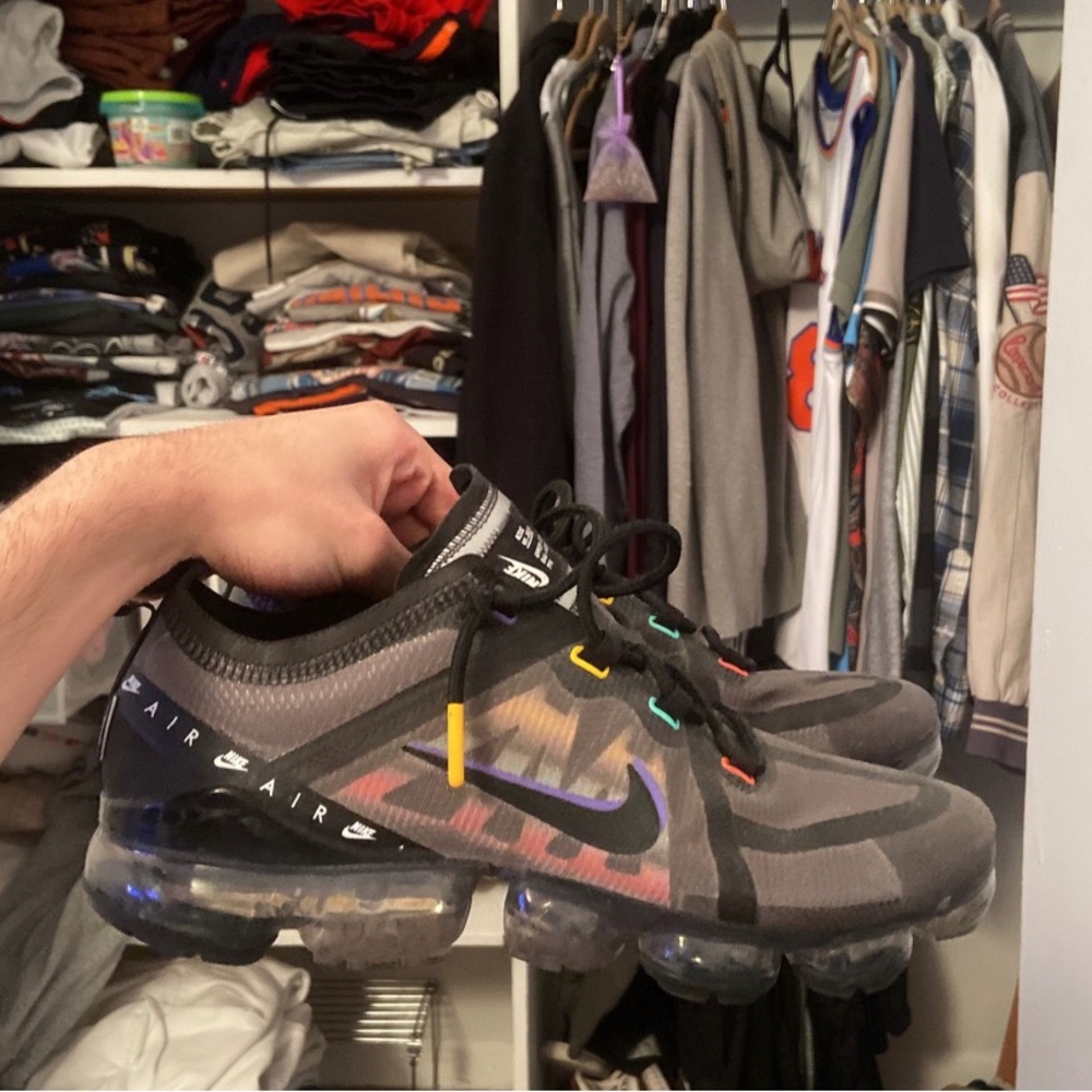 Nike vapormax “windbreaker” 2019.